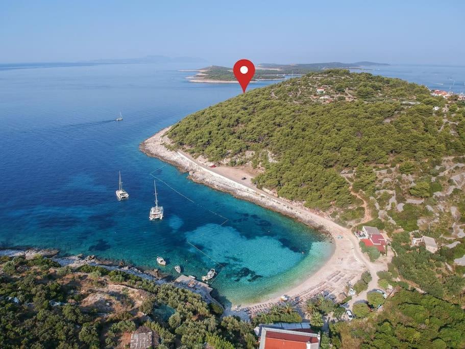 4 Bedrooms Hvar Located 100m From The Sea And 1,5 Km From Hvar Old Town Villa Hvar Town