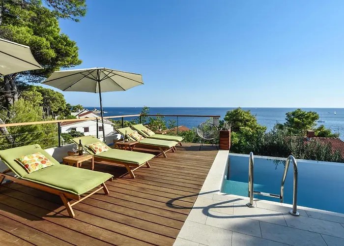 4 Bedrooms Villa Hvar Located 100M From The Sea And 1,5 Km From Hvar Old Town