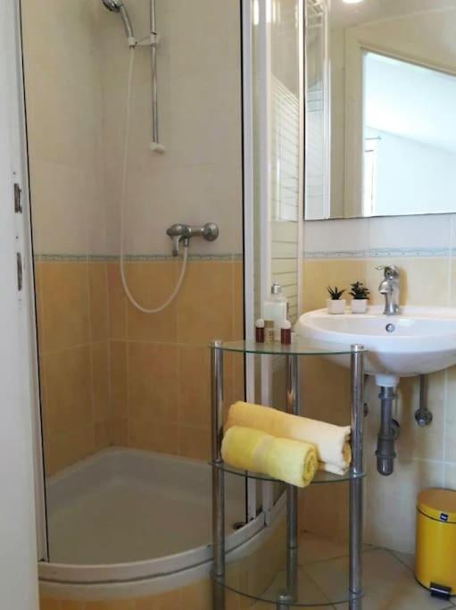Villa 4 Bedrooms Hvar Located 100m From The Sea And 1,5 Km From Hvar Old Town Hvar Town